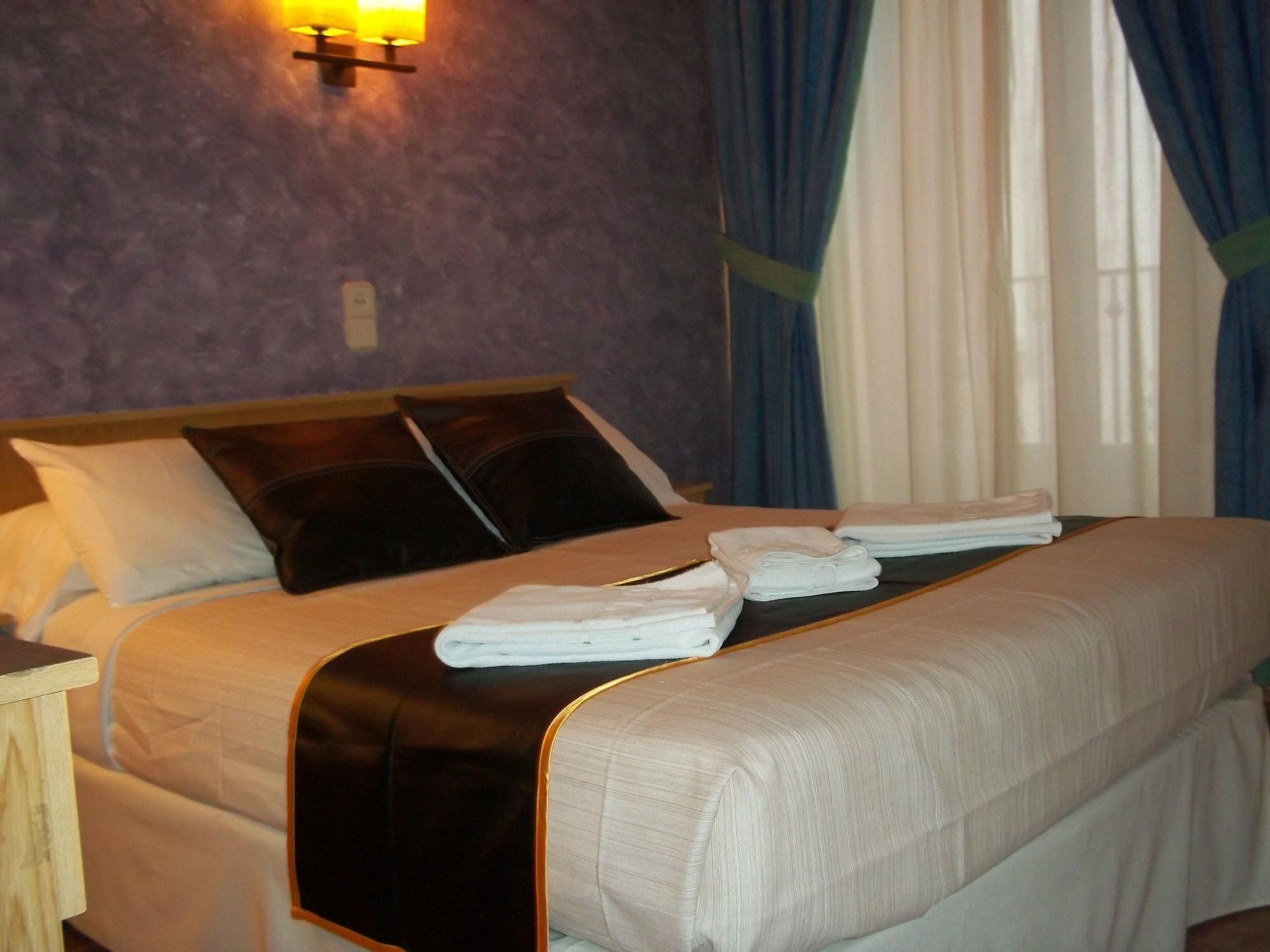 โฮสทัล โอปอร์โต Hotel มาดริด ภายนอก รูปภาพ